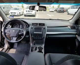 Toyota Camry – samochód kategorii Komfort, Premium na wynajem w Gruzji ✓ Depozyt 300 GEL ✓ Ubezpieczenie: OC, CDW, SCDW, Pasażerowie, Od Kradzieży.