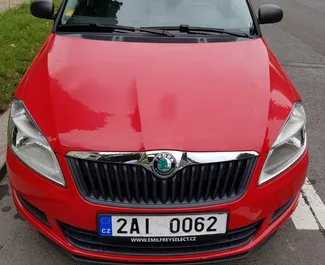 Wynajem samochodu Skoda Fabia nr 424 (Manualna) w Pradze, z silnikiem 1,2l. Benzyna ➤ Bezpośrednio od Petr in Czechia.