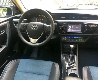 Toyota Corolla 2016 do wynajęcia w Tbilisi. Limit przebiegu nieograniczony.