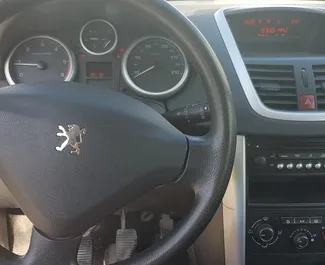 Peugeot 207 2010 do wynajęcia w Barze. Limit przebiegu 200 km/dzień.