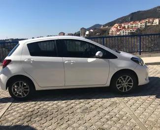 Wynajem samochodu Toyota Yaris nr 495 (Automatyczna) w Rafailowiczach, z silnikiem 1,3l. Benzyna ➤ Bezpośrednio od Nikola w Czarnogórze.