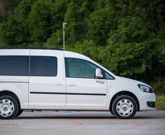 Wynajem samochodu Volkswagen Caddy Maxi nr 1111 (Automatyczna) w Budvie, z silnikiem 1,6l. Diesel ➤ Bezpośrednio od Nikola w Czarnogórze.