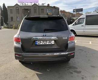 Toyota Highlander – samochód kategorii Komfort, Premium, Crossover na wynajem w Gruzji ✓ Depozyt 500 GEL ✓ Ubezpieczenie: OC, FDW, Zagranica.