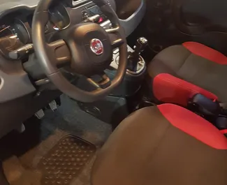 Wynajmij Fiat Panda 2017 w Grecji. Paliwo: Benzyna. Moc: 69 KM ➤ Koszt od 25 EUR za dobę.