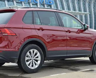 Wynajem samochodu Volkswagen Tiguan nr 1799 (Automatyczna) na lotnisku w Symferopolu, z silnikiem 1,4l. Benzyna ➤ Bezpośrednio od Wiaczesław na Krymie.