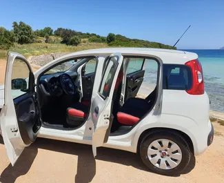 Fiat Panda 2018 do wynajęcia na Krecie. Limit przebiegu nieograniczony.