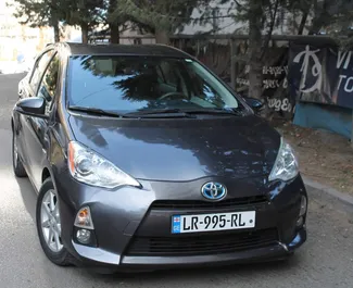 Wypożyczalnia Toyota Prius C w Tbilisi, Gruzja ✓ Nr 1810. ✓ Skrzynia Automatyczna ✓ Opinii: 6.