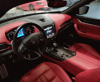 Silnik Benzyna 3,0 l – Wynajmij Maserati Levante S w Dubaju.