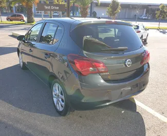 Wynajmij Opel Corsa 2015 w Grecji. Paliwo: Benzyna. Moc: 100 KM ➤ Koszt od 20 EUR za dobę.