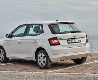 Wynajmij Skoda Fabia 2018 w Czarnogórze. Paliwo: Benzyna. Moc: 110 KM ➤ Koszt od 20 EUR za dobę.