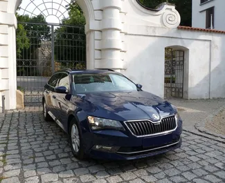 Wypożyczalnia Skoda Superb Combi w Pradze, Czechy ✓ Nr 22. ✓ Skrzynia Automatyczna ✓ Opinii: 1.