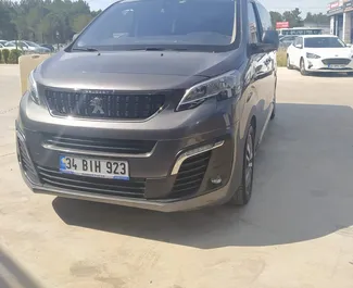 Wypożyczalnia Peugeot Expert Traveller na lotnisku w Antalyi, Turcja ✓ Nr 2221. ✓ Skrzynia Automatyczna ✓ Opinii: 0.