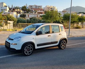 Fiat Panda 2021 do wynajęcia na Krecie. Limit przebiegu nieograniczony.