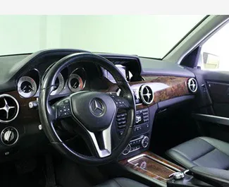 Wynajmij Mercedes-Benz GLK 2014 w Rosji. Paliwo: Benzyna. Moc: 249 KM ➤ Koszt od 7670 RUB za dobę.