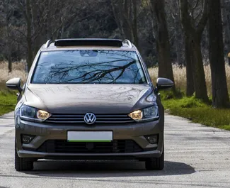 Volkswagen Golf 7+ – samochód kategorii Ekonomiczny, Komfort, Minivan na wynajem w Czarnogórze ✓ Depozyt 100 EUR ✓ Ubezpieczenie: OC, Pasażerowie, Od Kradzieży.