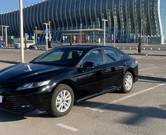 Wypożyczalnia Toyota Camry na lotnisku w Symferopolu, Krym ✓ Nr 1825. ✓ Skrzynia Automatyczna ✓ Opinii: 0.