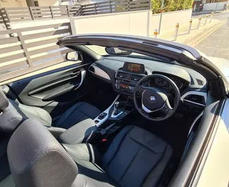 Wynajmij BMW 218i Cabrio 2017 na Cyprze. Paliwo: Diesel. Moc:  KM ➤ Koszt od 81 EUR za dobę.