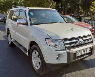 Wypożyczalnia Mitsubishi Pajero w Baku, Azerbejdżan ✓ Nr 3506. ✓ Skrzynia Automatyczna ✓ Opinii: 2.