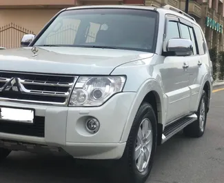 Wypożyczalnia Mitsubishi Pajero w Baku, Azerbejdżan ✓ Nr 3545. ✓ Skrzynia Automatyczna ✓ Opinii: 6.