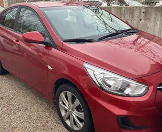 Wypożyczalnia Hyundai Accent Blue na lotnisku w Antalyi, Turcja ✓ Nr 3814. ✓ Skrzynia Manualna ✓ Opinii: 1.