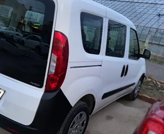 Wypożyczalnia Fiat Doblo na lotnisku w Antalyi, Turcja ✓ Nr 3808. ✓ Skrzynia Manualna ✓ Opinii: 0.