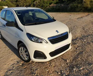 Peugeot 108 – samochód kategorii Ekonomiczny na wynajem w Grecji ✓ Kaucja Bez Depozytu ✓ Ubezpieczenie: OC, FDW, Pasażerowie, Od Kradzieży.