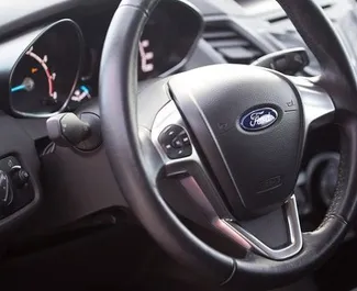 Ford Fiesta 2016 do wynajęcia w Budvie. Limit przebiegu nieograniczony.