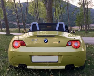 Wynajmij BMW Z4 2010 w Czarnogórze. Paliwo: Benzyna. Moc: 265 KM ➤ Koszt od 85 EUR za dobę.