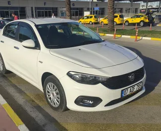 Wypożyczalnia Fiat Egea na lotnisku w Antalyi, Turcja ✓ Nr 4223. ✓ Skrzynia Manualna ✓ Opinii: 2.