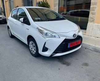 Wypożyczalnia Toyota Vitz w Larnace, Cypr ✓ Nr 4212. ✓ Skrzynia Automatyczna ✓ Opinii: 3.