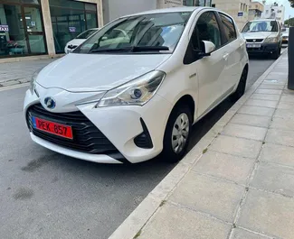 Toyota Vitz – samochód kategorii Ekonomiczny na wynajem na Cyprze ✓ Depozyt 300 EUR ✓ Ubezpieczenie: OC.