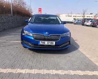 Wynajmij Skoda Superb w Praga Czechy