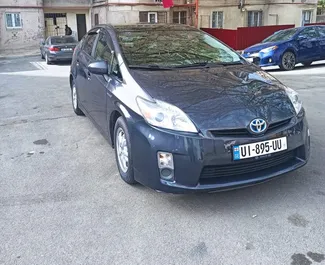 Wypożyczalnia Toyota Prius w Tbilisi, Gruzja ✓ Nr 4232. ✓ Skrzynia Automatyczna ✓ Opinii: 9.