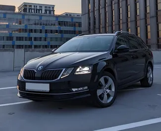 Wypożyczalnia Skoda Octavia Combi w Pradze, Czechy ✓ Nr 4177. ✓ Skrzynia Automatyczna ✓ Opinii: 0.