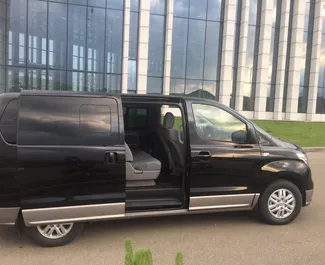 Hyundai H1 – samochód kategorii Komfort, Crossover, Minivan na wynajem w Gruzji ✓ Depozyt 700 GEL ✓ Ubezpieczenie: OC, CDW, Pasażerowie, Od Kradzieży.