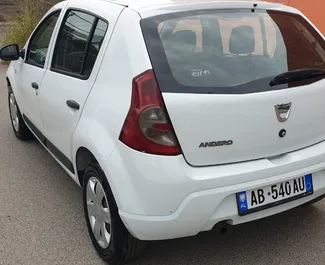 Wynajmij Dacia Sandero 2014 w Albanii. Paliwo: Diesel. Moc: 88 KM ➤ Koszt od 30 EUR za dobę.