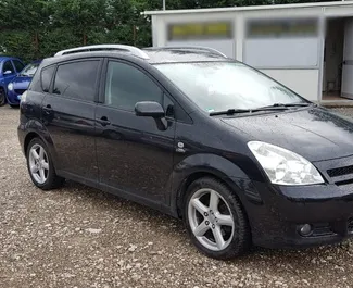 Wypożyczalnia Toyota Corolla Verso w Tiranie, Albania ✓ Nr 4511. ✓ Skrzynia Manualna ✓ Opinii: 0.