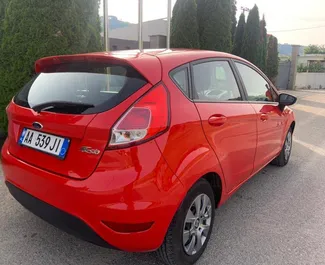 Wynajmij Ford Fiesta 2015 w Albanii. Paliwo: Diesel. Moc: 75 KM ➤ Koszt od 21 EUR za dobę.