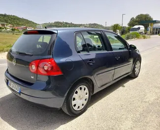 Wynajmij Volkswagen Golf 5 2007 w Albanii. Paliwo: Gaz. Moc: 115 KM ➤ Koszt od 22 EUR za dobę.