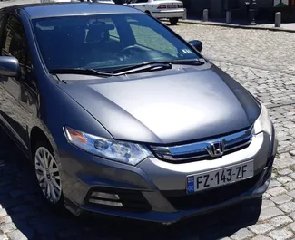 Honda Insight 2012 do wynajęcia w Tbilisi. Limit przebiegu nieograniczony.