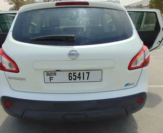 Wynajmij Nissan Qashqai 2016 w ZEA. Paliwo: Benzyna. Moc: 144 KM ➤ Koszt od 112 AED za dobę.