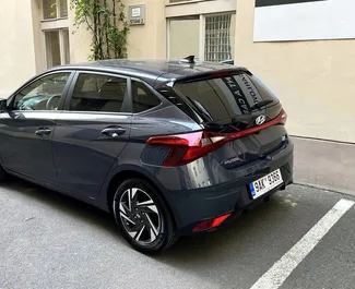 Wynajem samochodu Hyundai i20 nr 4789 (Automatyczna) w Pradze, z silnikiem 1,0l. Benzyna ➤ Bezpośrednio od Sergey in Czechia.