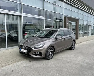 Wynajem samochodu Hyundai i30 Combi nr 5186 (Automatyczna) w Bratysławie, z silnikiem 1,5l. Hybryda ➤ Bezpośrednio od Semen na Słowacji.