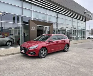 Wypożyczalnia Hyundai i30 Combi w Bratysławie, Słowacja ✓ Nr 5185. ✓ Skrzynia Manualna ✓ Opinii: 0.