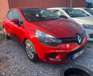 Wypożyczalnia Renault Clio 4 na lotnisku w Antalyi, Turcja ✓ Nr 5429. ✓ Skrzynia Manualna ✓ Opinii: 1.