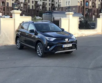 Wynajmij Toyota Rav4 L 2018 w Gruzji. Paliwo: Benzyna. Moc: 200 KM ➤ Koszt od 165 GEL za dobę.