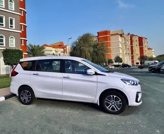 Wynajmij Suzuki Ertiga 2023 w ZEA. Paliwo: Benzyna. Moc: 120 KM ➤ Koszt od 128 AED za dobę.