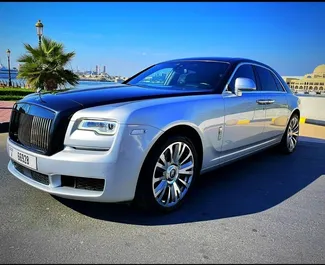 Wynajem samochodu Rolls-Royce Ghost nr 5655 (Automatyczna) w Dubaju, z silnikiem l. Benzyna ➤ Bezpośrednio od Karim w ZEA.