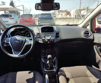 Wynajmij Ford Fiesta 2016 w Grecji. Paliwo: Diesel. Moc:  KM ➤ Koszt od 23 EUR za dobę.