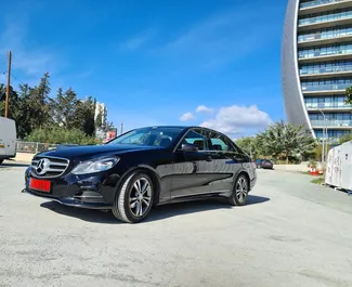 Wypożyczalnia Mercedes-Benz E-Class w Limassol, Cypr ✓ Nr 5922. ✓ Skrzynia Automatyczna ✓ Opinii: 0.